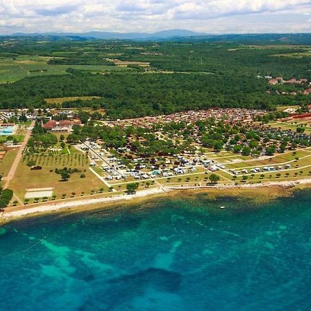Panorama Mobile Homes In Camping Park Умаг Екстериор снимка
