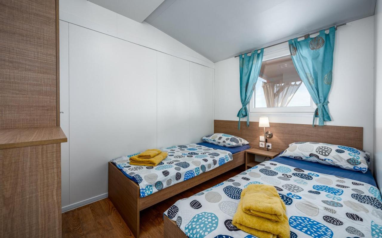 Panorama Mobile Homes In Camping Park Умаг Стая снимка