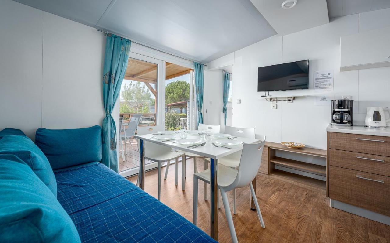 Panorama Mobile Homes In Camping Park Умаг Стая снимка