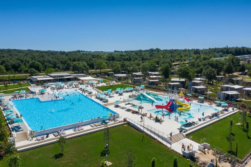 Panorama Mobile Homes In Camping Park Умаг Екстериор снимка